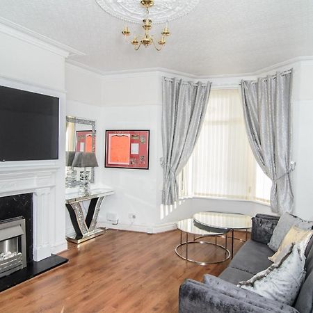 リヴァプール Riverpool - Elegant House 1 Minute Walk To Anfield Stadiumヴィラ エクステリア 写真