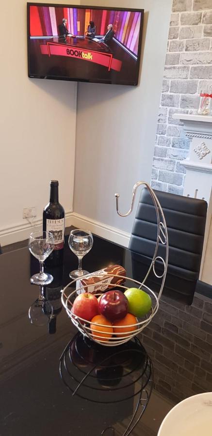 リヴァプール Riverpool - Elegant House 1 Minute Walk To Anfield Stadiumヴィラ エクステリア 写真