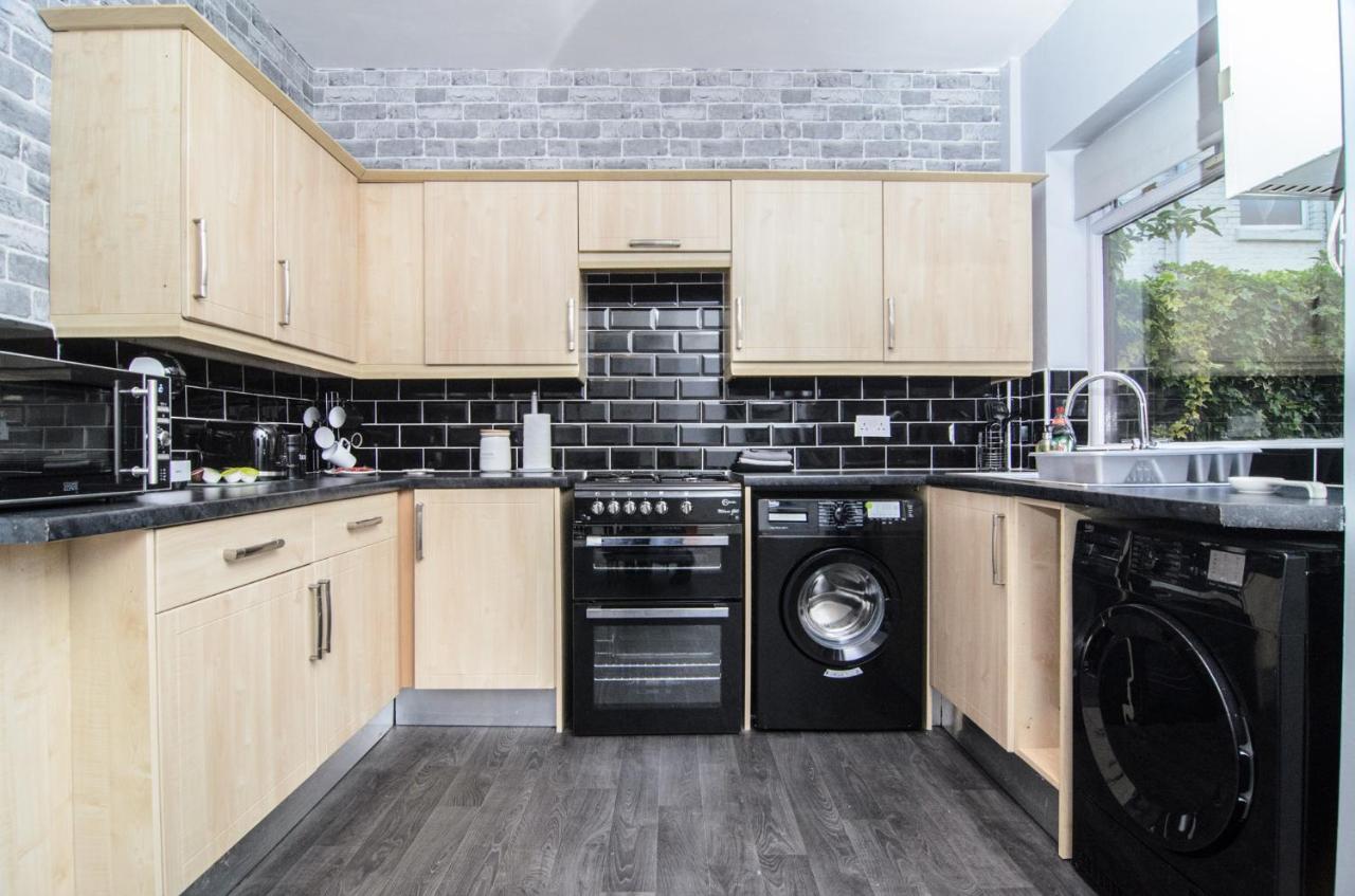 リヴァプール Riverpool - Elegant House 1 Minute Walk To Anfield Stadiumヴィラ エクステリア 写真
