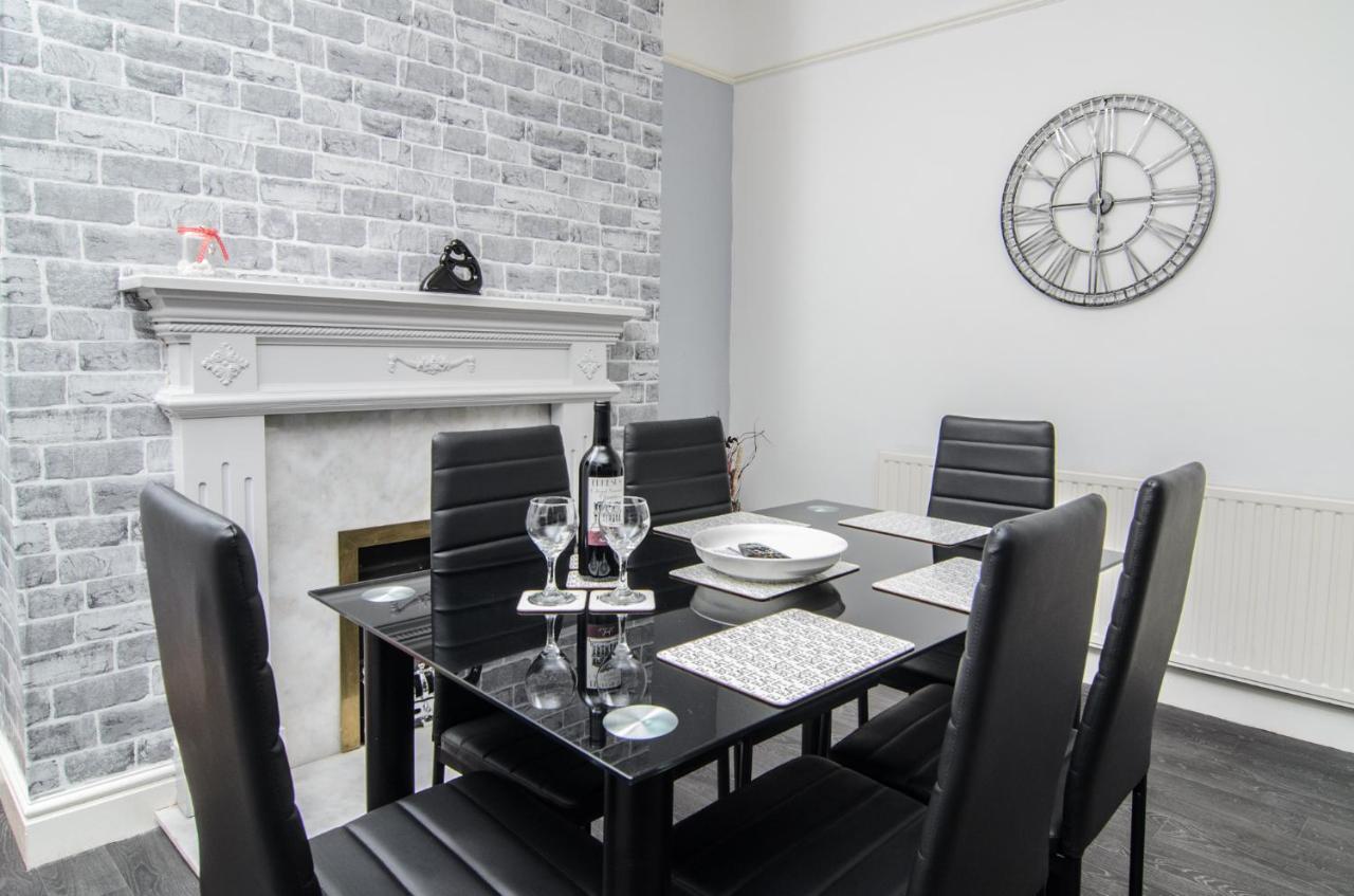 リヴァプール Riverpool - Elegant House 1 Minute Walk To Anfield Stadiumヴィラ エクステリア 写真
